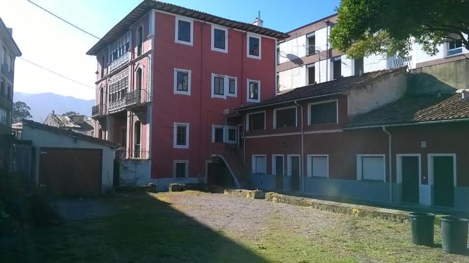 Albergue La Casona Del Peregrino Llanes Exteriör bild
